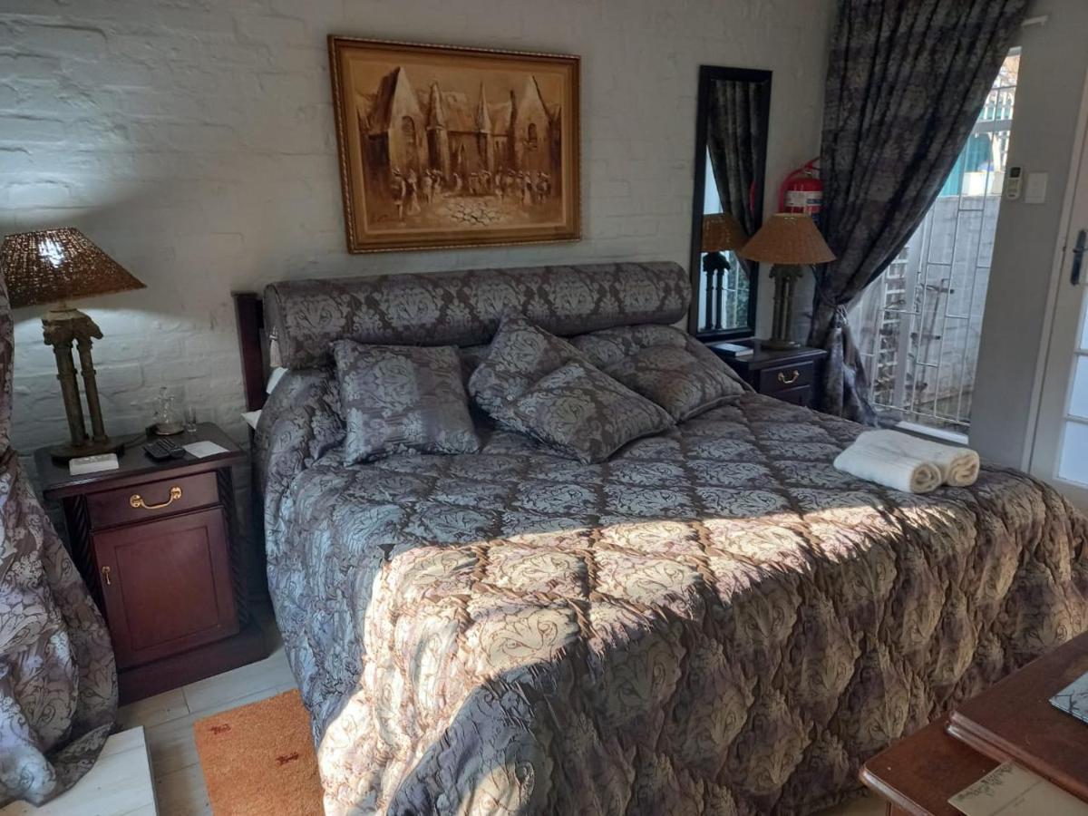Michael-Angelo Guest House Potchefstroom Exterior photo