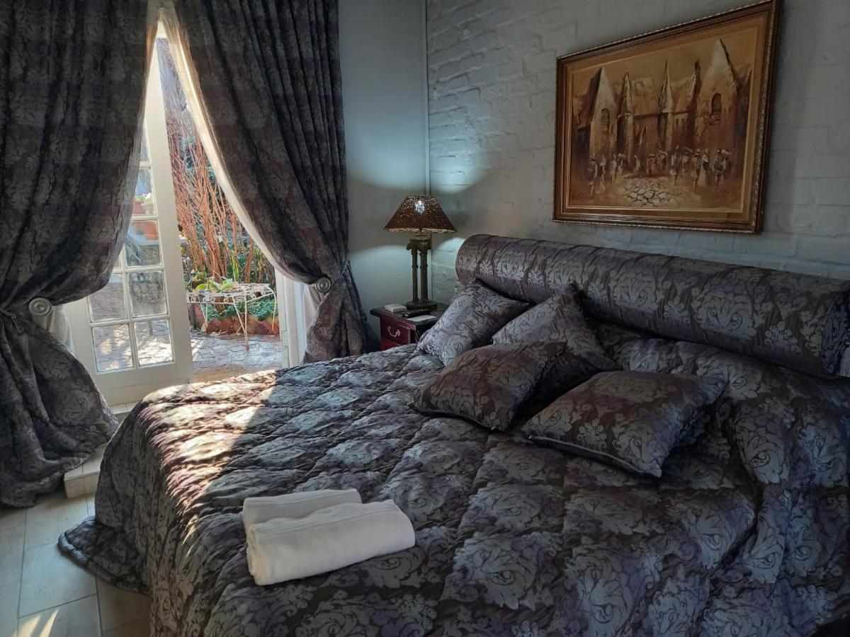 Michael-Angelo Guest House Potchefstroom Exterior photo