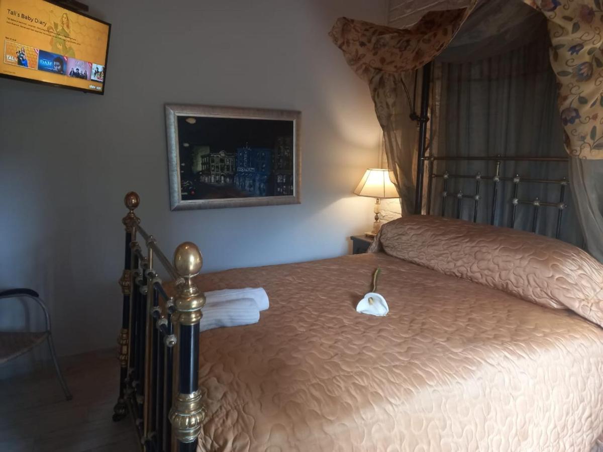 Michael-Angelo Guest House Potchefstroom Exterior photo